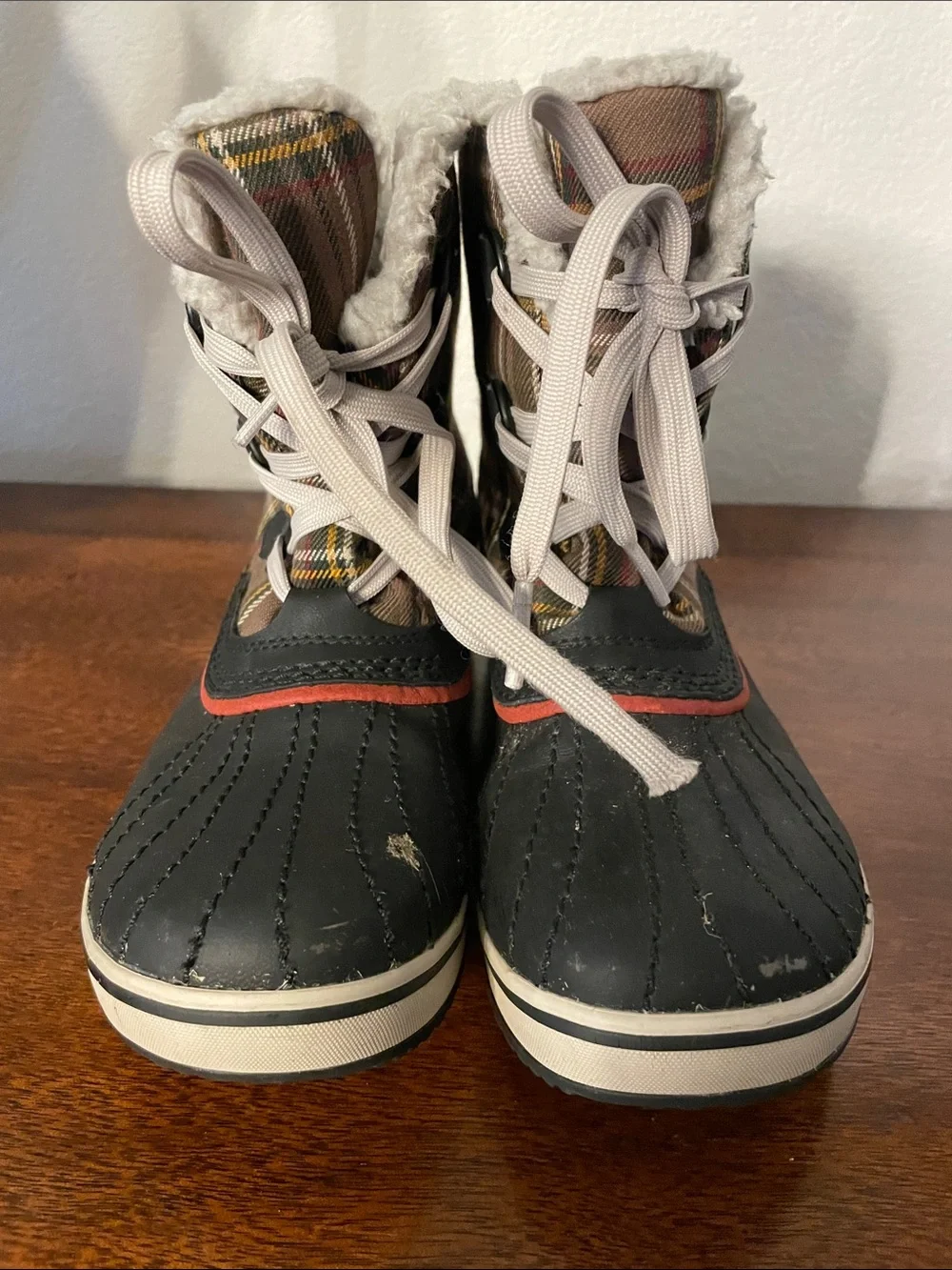 Sorel Kids Tivoli Plaid Duck Snow Boot kids size 3